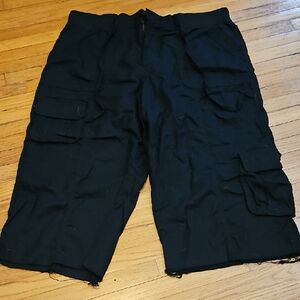 Aeropostale Black Cargo Capri Pants